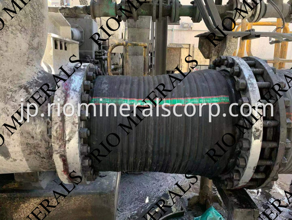 side-tensioned rubber screen media for aggregate pegging blinding